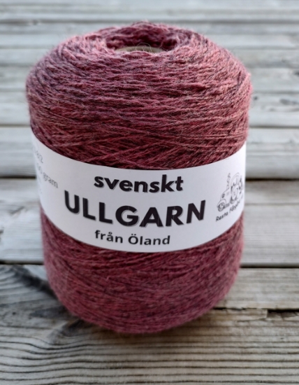 Kon med 500 gr gammalrosa ullgarn