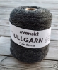 Kon med 500 gr mörkgrå ullgarn